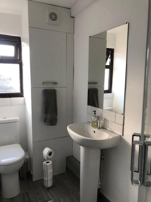 Cheerful 3 Bedroom Townhouse *